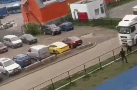 俄罗斯莫斯科一停车场内发生枪击事件 1人受伤